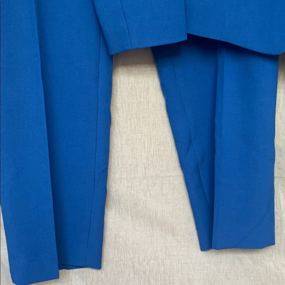 Le Suit Royal Blue Women's Blazer and Pants Suit - Picture 7 of 9
